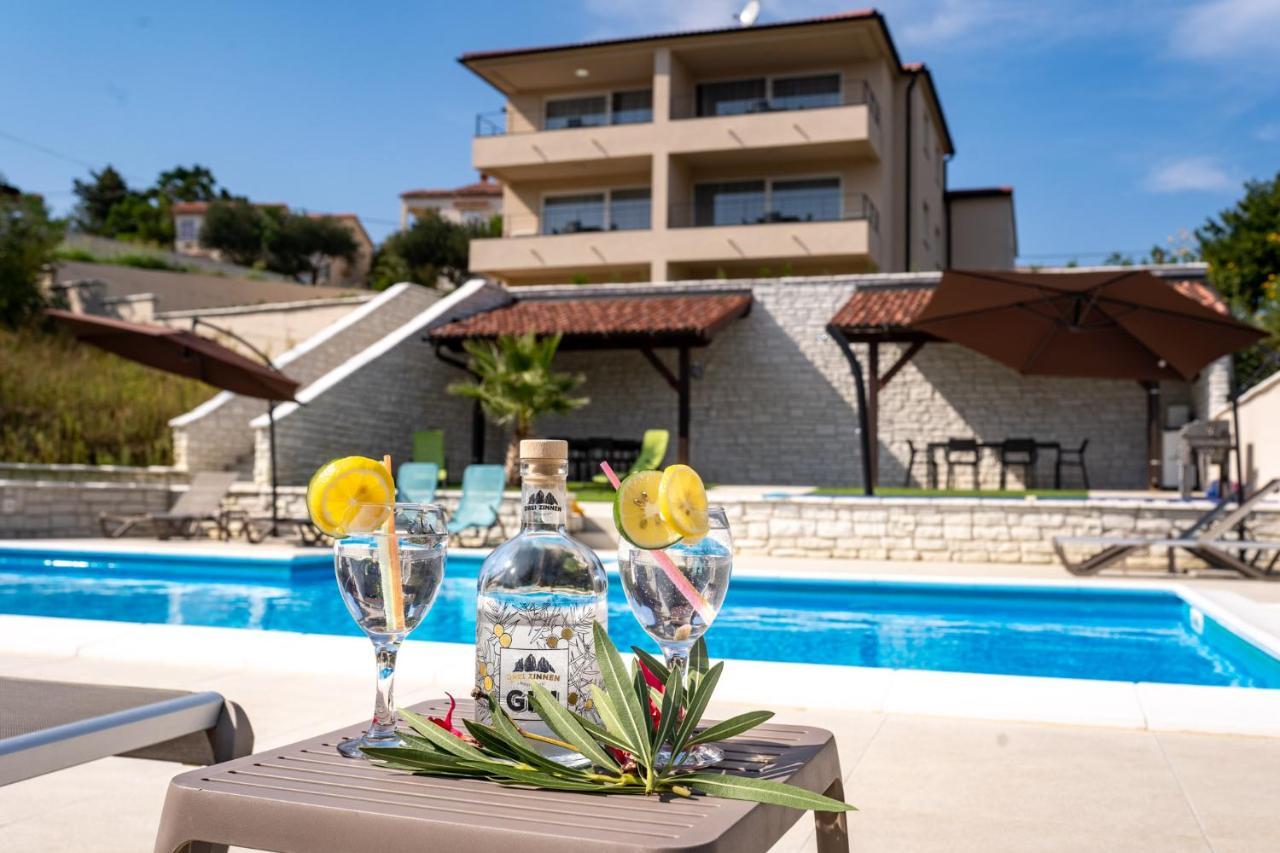 B&M Rab-Lopar Aparthotel Εξωτερικό φωτογραφία