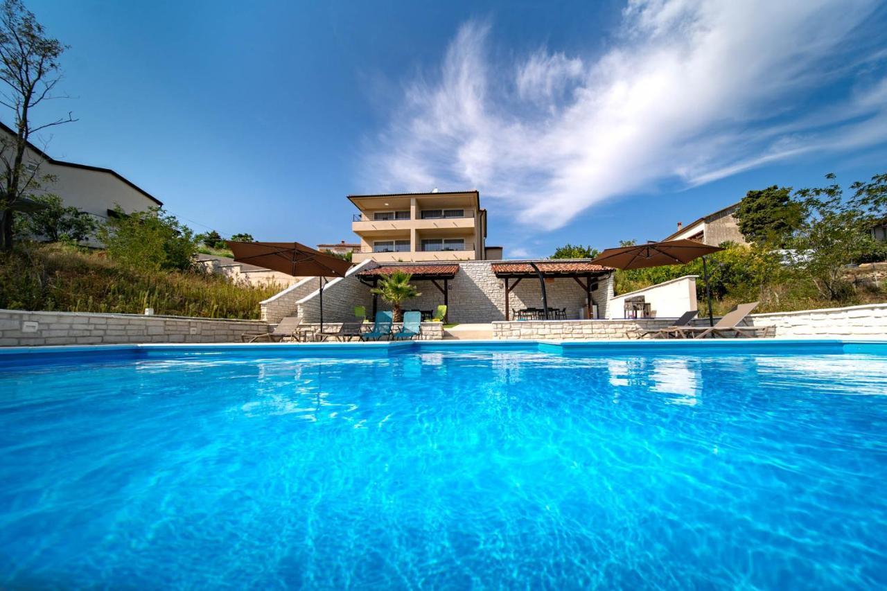 B&M Rab-Lopar Aparthotel Εξωτερικό φωτογραφία