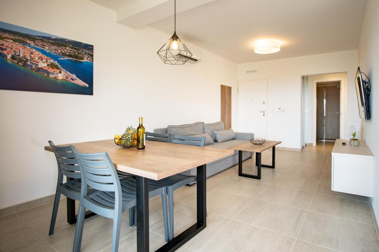B&M Rab-Lopar Aparthotel Εξωτερικό φωτογραφία