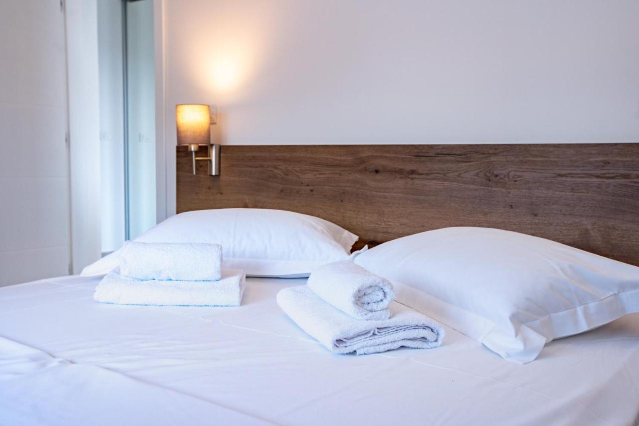 B&M Rab-Lopar Aparthotel Εξωτερικό φωτογραφία
