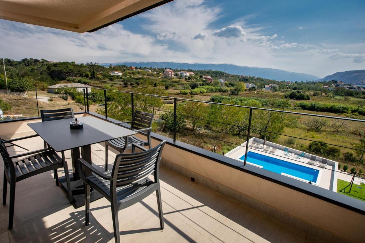 B&M Rab-Lopar Aparthotel Εξωτερικό φωτογραφία