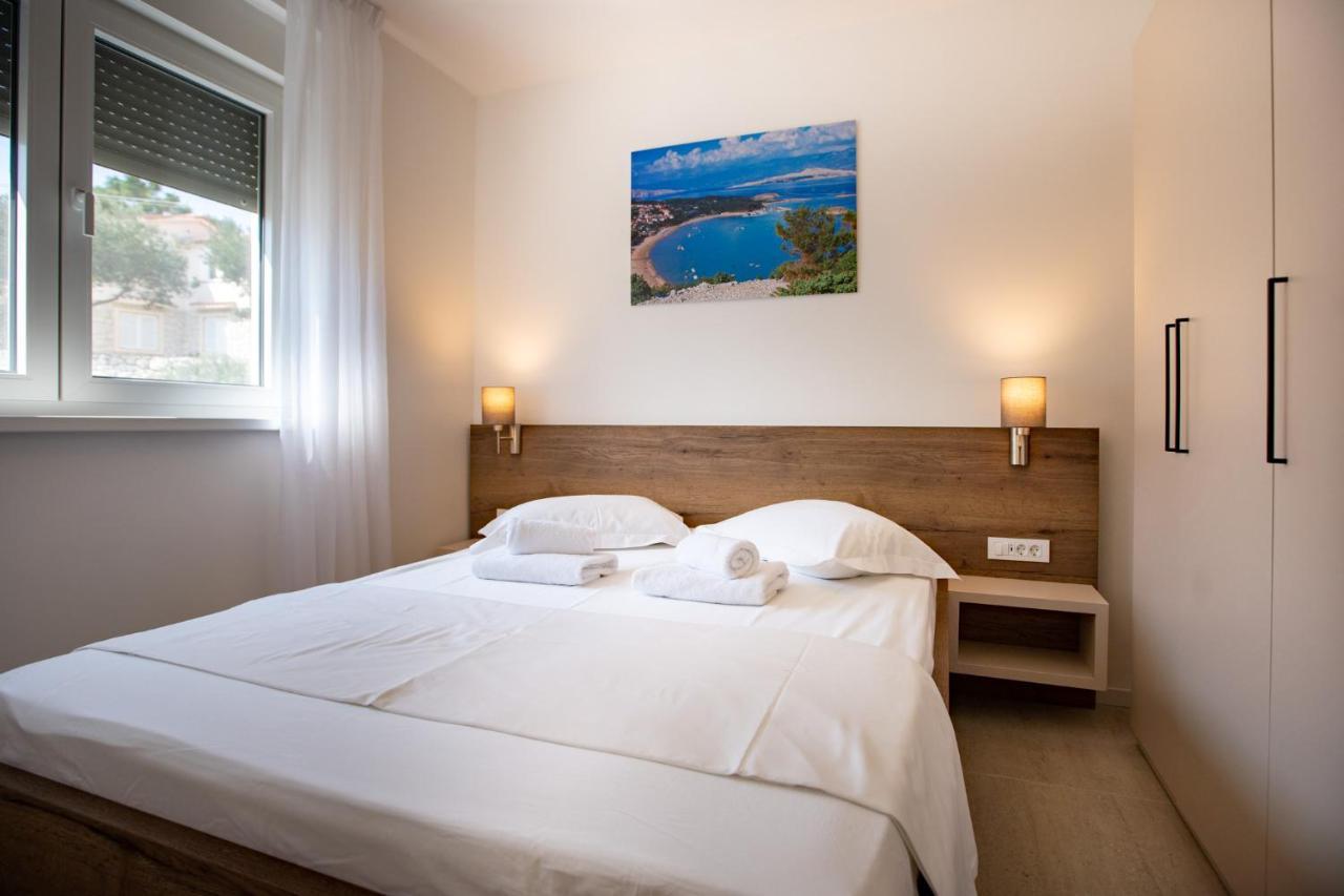 B&M Rab-Lopar Aparthotel Εξωτερικό φωτογραφία