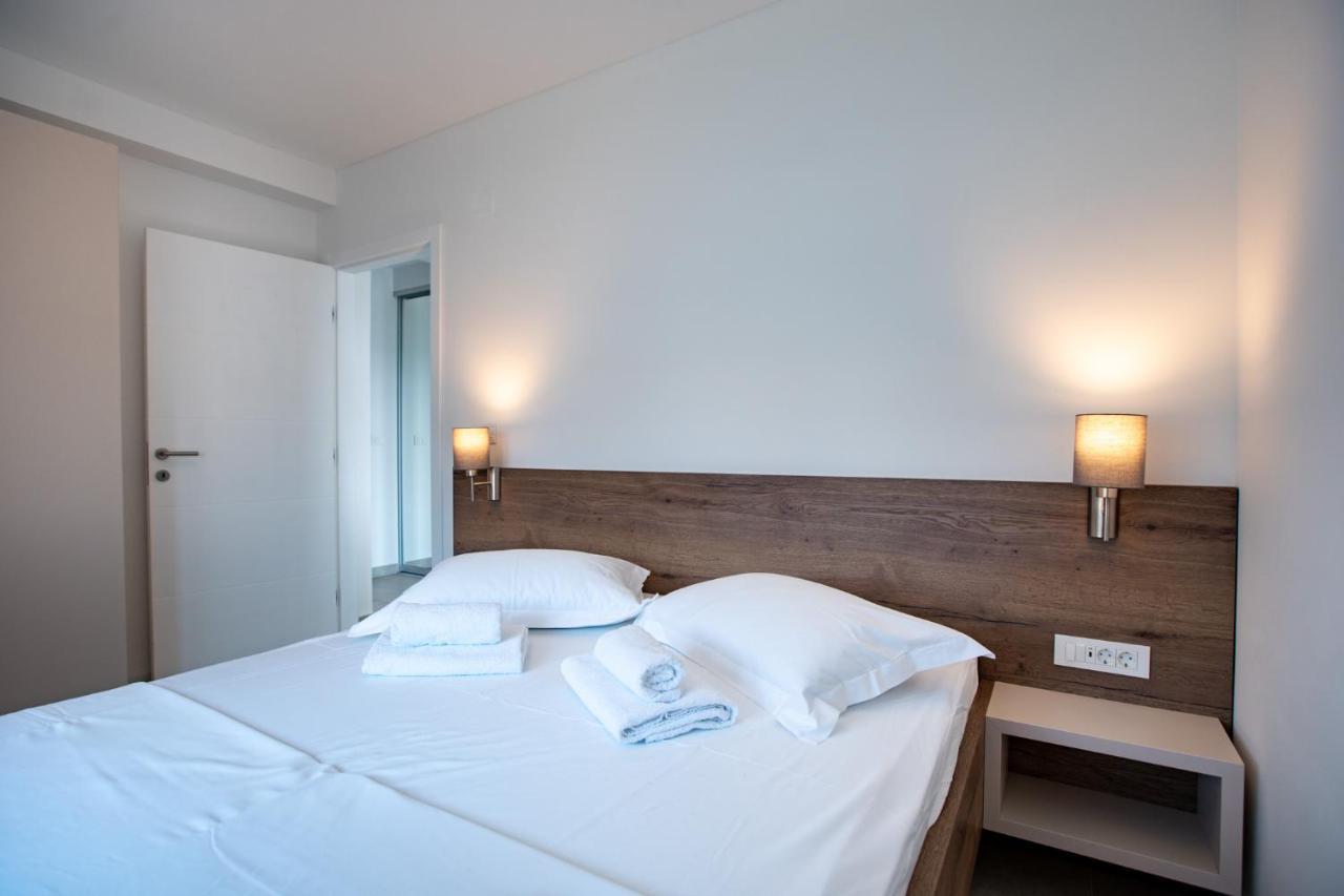 B&M Rab-Lopar Aparthotel Εξωτερικό φωτογραφία
